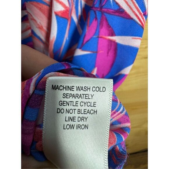 Floral & Ivy Women's Size Medium Blue Tropical Floral Print Sleeveless Button Do - Picture 9 of 11